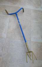 Vintage GOLD garden claw -