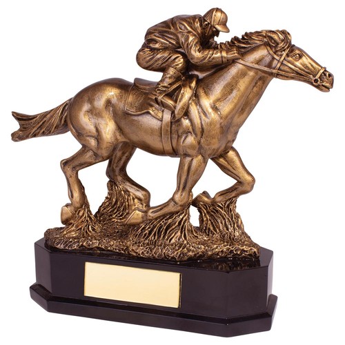R4us aintree equestrian racing - equestrian,
