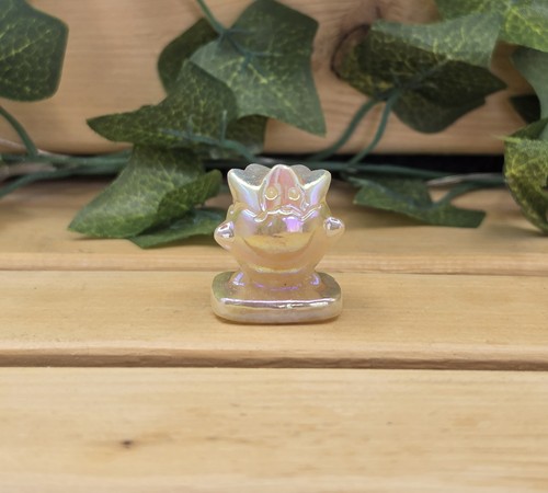 Stunning aura yellow jade - stunning,