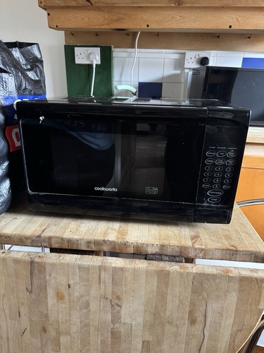 Cook works 700w microwave - works,