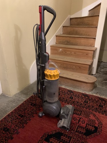 Dyson dc40 upright vacuum - dyson,