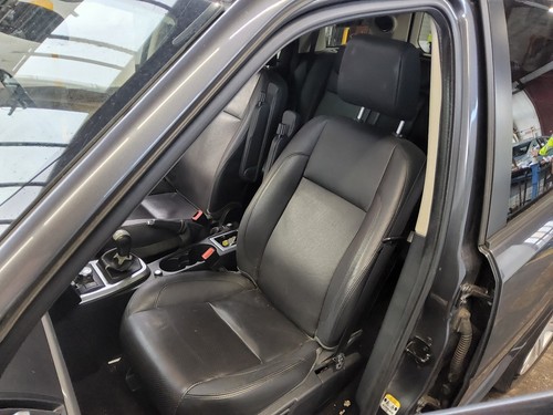 Front seat land rover - front, lh