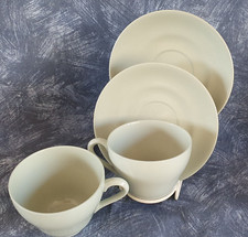 SPODE — FLEMISH GREEN — 2 — 250ml — TEA CUPS & SUCERS —  FAB — NCV