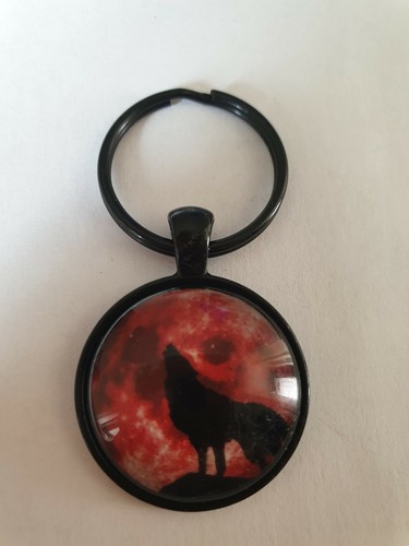 Wolf and red sky - and, keyring