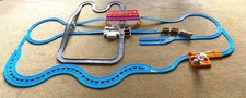 Tomy Trackmaster Thomas Train Set layout, engine trucks level crossing road etc