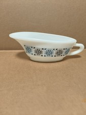 JAJ Pyrex 1 x Gravy Boat -