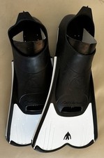 Cressi Light Fins - Light & Powerful Short Fins for Swimming/Snorkelling Adults