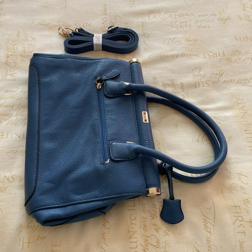Blue pebbled leather - pebbled, top