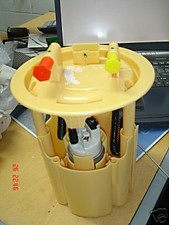 PEUGEOT 406 2.0HDI 90 110 BHP FUEL PUMP INTANK FUEL PUMP ASSEMBLY  1525.Y4 VDO 