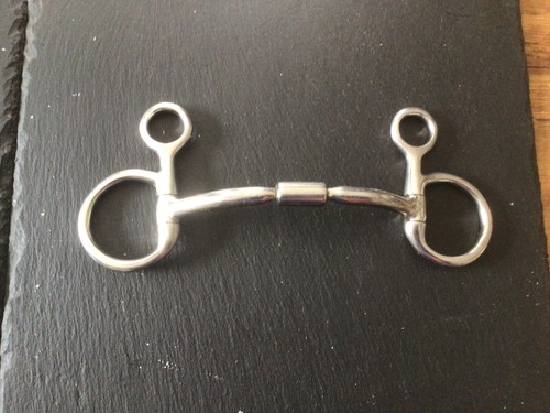 Hanging cheek comfort barrel