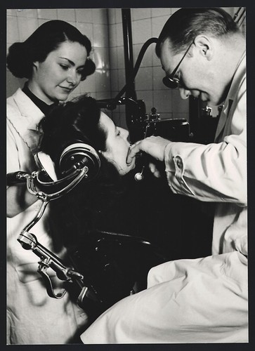 Photograph dentist girl - dentist,,