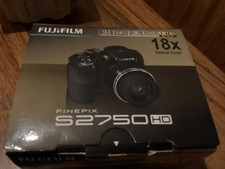 Fujifilm S2750HD Compact