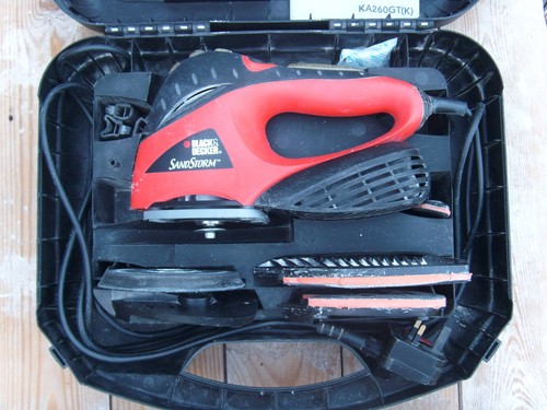 Black and decker sandstorm - black,