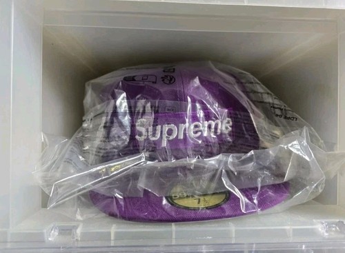 Supreme championship box - supreme, logo