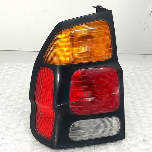 Body lamp rear left - body,