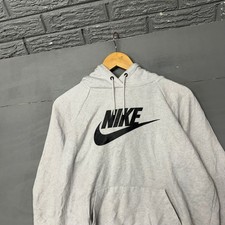 Nike Sportswear Futura Logo