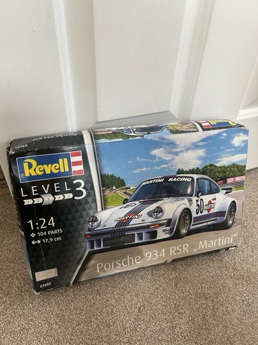 Revell porsche 934 rsr martini - revell,