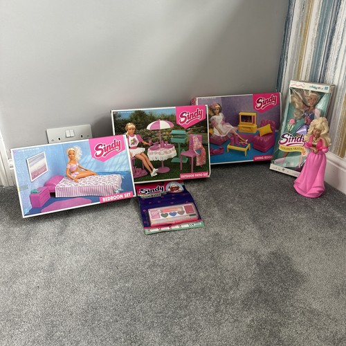 Hasbro sindy authentic boxed - hasbro, authentic,