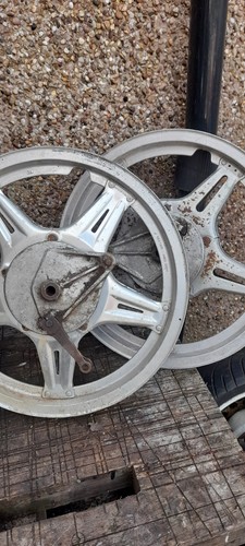 Honda cb250 dream - dream,