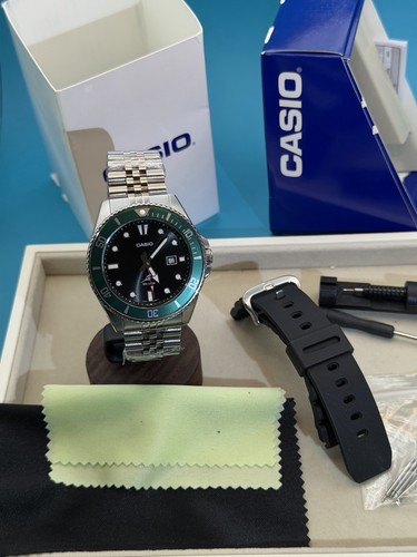 Brand new casio - brand, duro