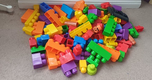 Mega bloks 105 piece bundle - mega,