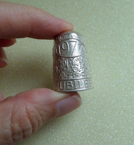 Sterling silver 1977 queen - silver,