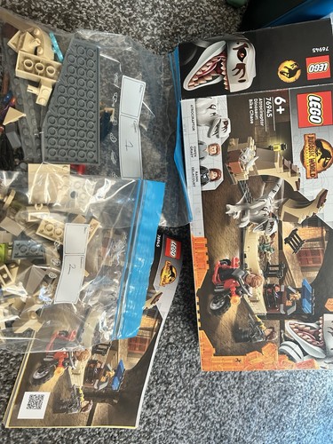 Lego 76945 atrociraptor - lego,