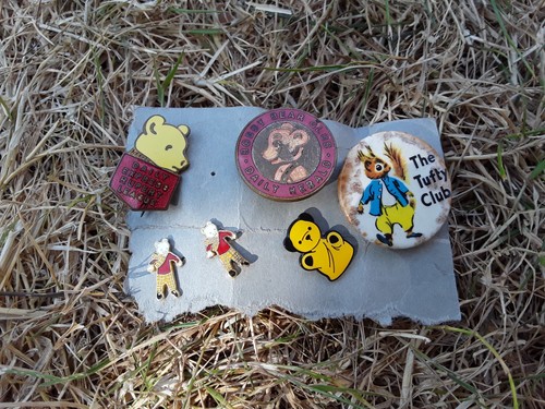 Vintage teddy bear badges - vintage,