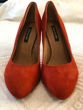 River Island new burnt orange suede court shoes with cigarette silver heel size 