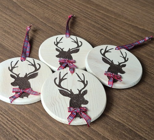 Wooden reindeer baubles - reindeer,