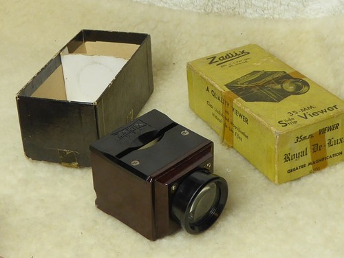 1950 boxed working bakelite - boxed,