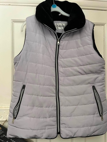 Bnwot ladies warm gilet - ladies,