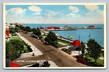 POSTCARD - CLACTON ON SEA -
