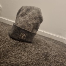 Louis Vuitton Beanie LV Black/Dark Grey Realistic Looking Brand New