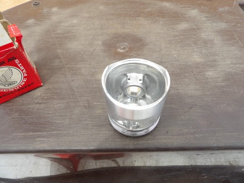 Honda piston - honda, (n.o.s)