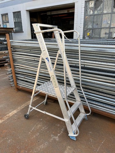 Aluminium platform podoum - aluminium,