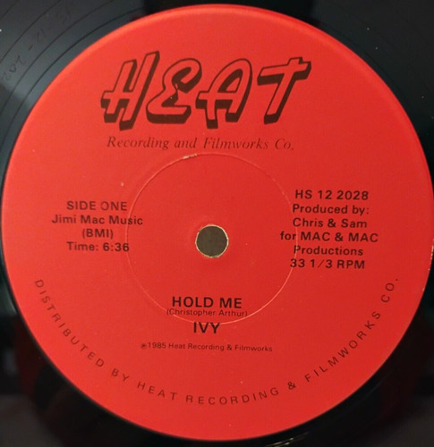 Ivy hold hula - -,