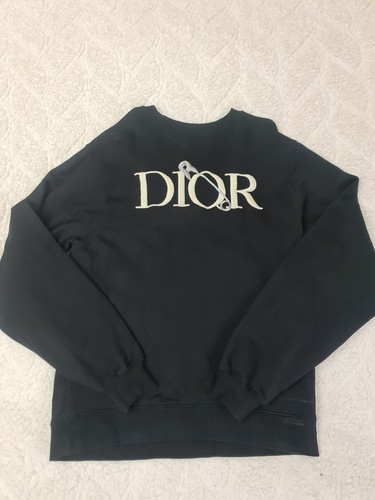 Christian dior pin logo - christian,
