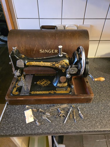 Vintage 1925 singer 28k - singer, hand