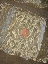VTG SATIN SHINY BED COVER