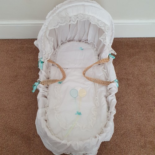 Vintage oval wicker - oval, moses