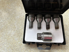 Genuine Fiat Punto wheel nuts/locker