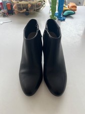 M&S footglove ladies black shoe boot size 6