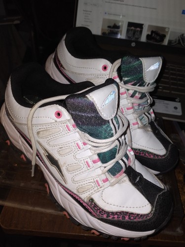Avia wht blk pink - 7.5,