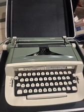 Vintage 1970s Royal Sabre
