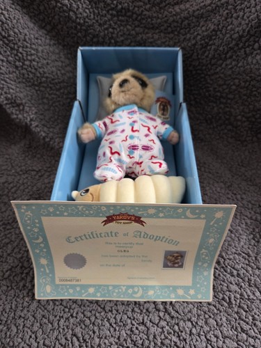 Compare the meerkat baby oleg - meerkat,