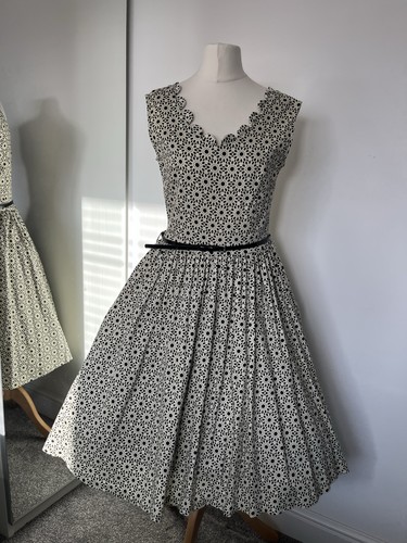 Lindy bop scalloped neck - bop,