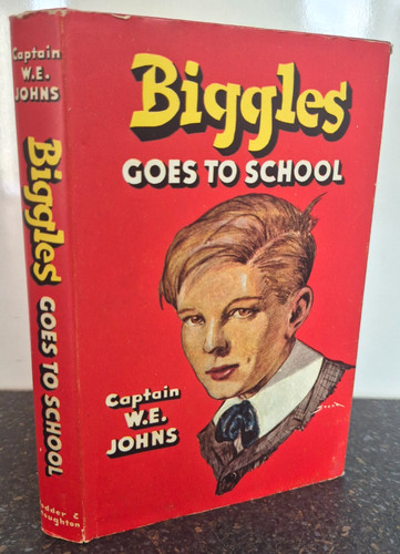 Biggles goes school - biggles, e