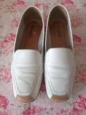 Pierre Cardin flat leather