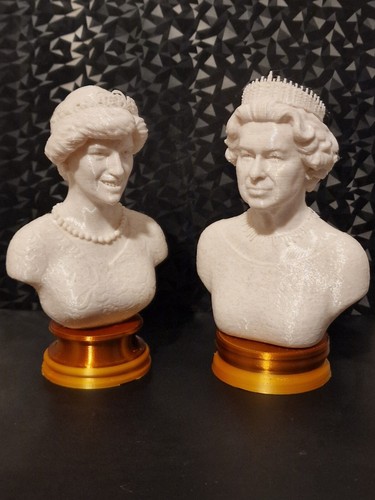 Two busts elizabeth - elizabeth, ii